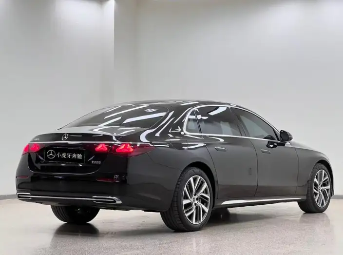 Mercedes-Benz E-Class 2024 Model E 300 L Fashion Model sedan – фото 7