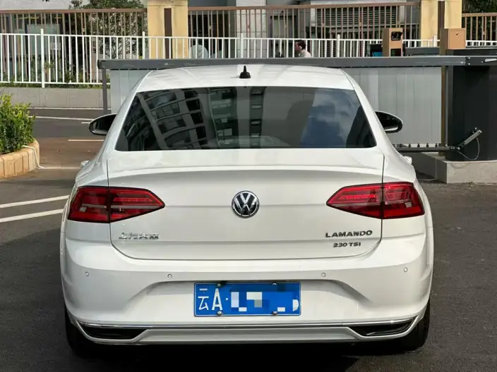Volkswagen Lamando 2021 Model 230TSI DSG Fashion edition