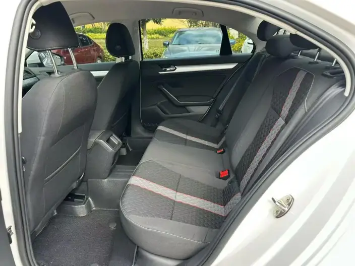 Volkswagen Lamando 2021 Model 230TSI DSG Fashion edition – фото 9