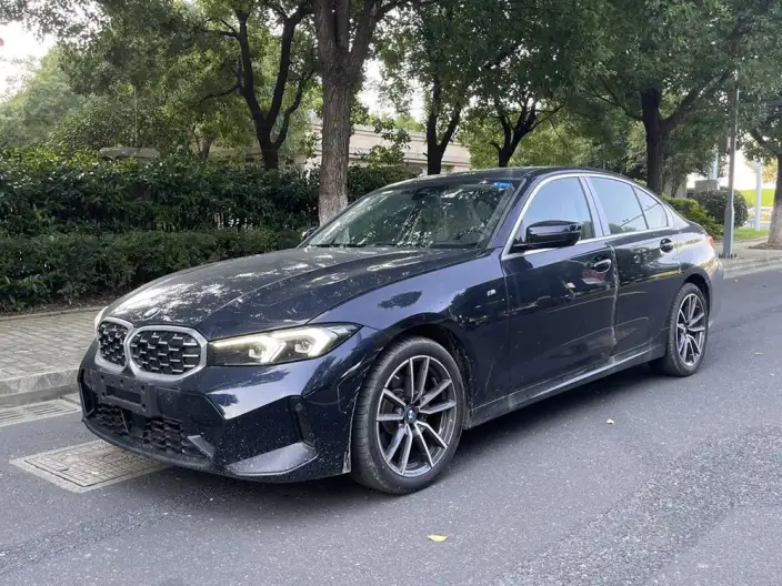 BMW 3 Series 2025 Model 325i M Sports Set