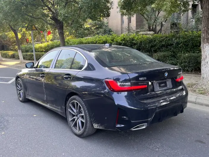 BMW 3 Series 2025 Model 325i M Sports Set