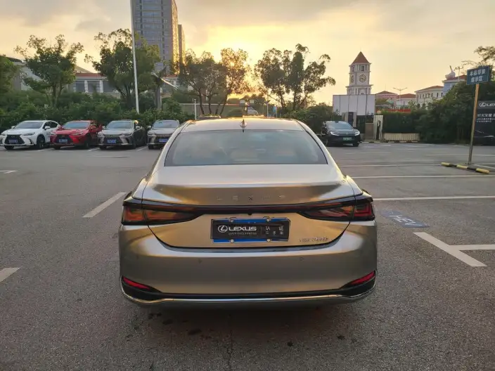 Lexus ES 2025 Model 200 Premium – фото 5