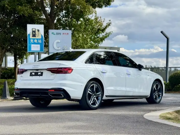 Audi A4 L 2022 Model 40 TFSI Luxury Dynamic Model – фото 7
