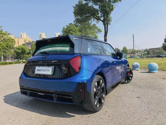 ElectricMINI JCW 2025 Model JOHN COOPER WORKS – фото 5