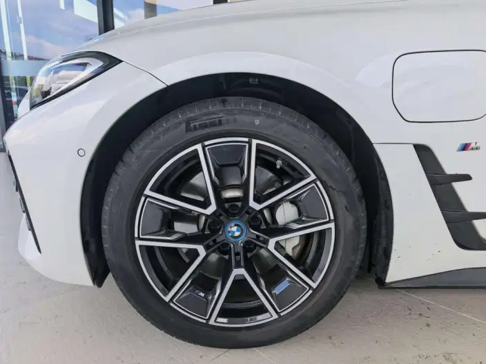 BMW i4 2023 Model eDrive40 – фото 6