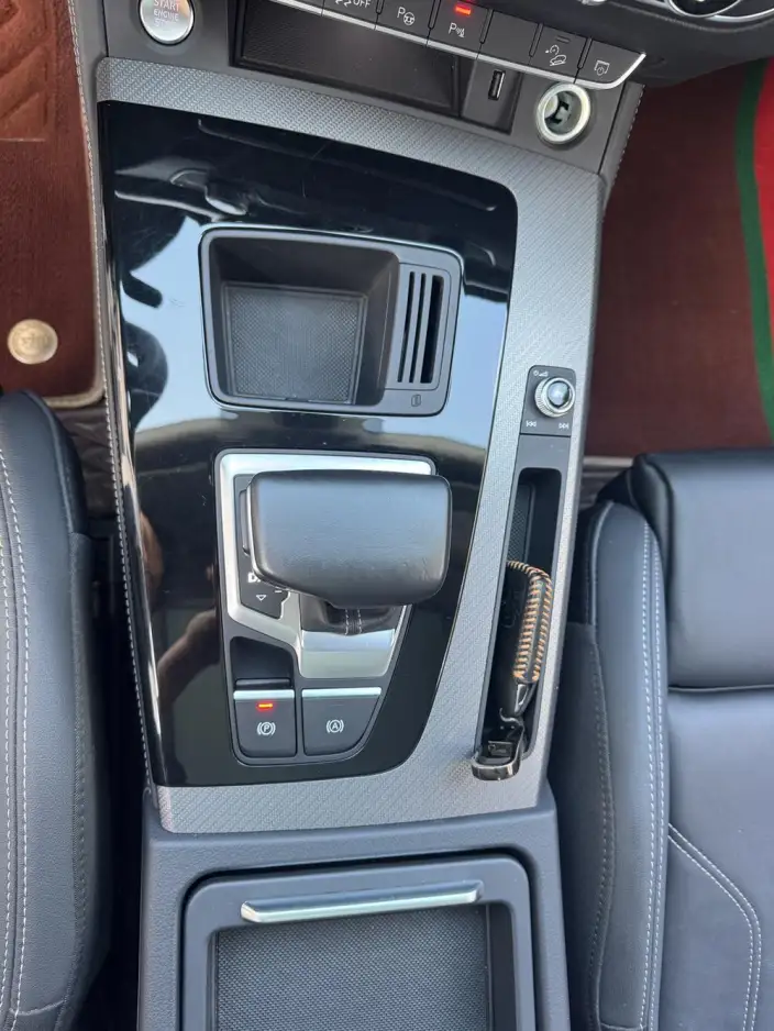 Audi Q5L 2022 Model 40T Luxury Dynamic Model – фото 10