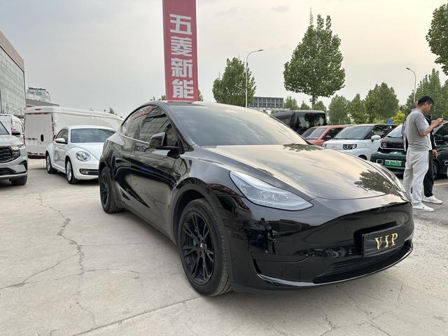 Tesla Model Y 2022 Facelift RWD – фото 3