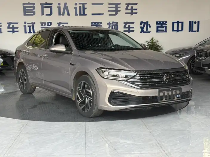 Volkswagen Sagitar 2023 Model 300TSI DSG Superior Edition