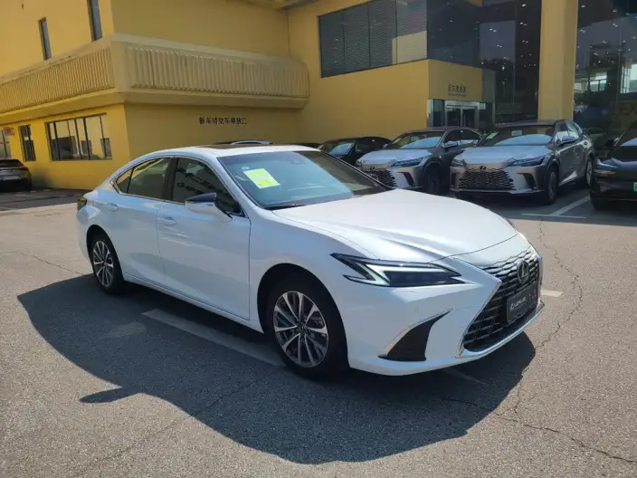 Lexus ES 2025 Model 200 Premium – фото 3
