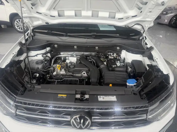 Volkswagen Tharu 2024 Model 300TSI 2WD Crescent Moon Edition – фото 9
