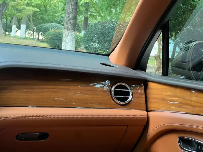 Bentayga 2021 Model 4.0T V8 – фото 10