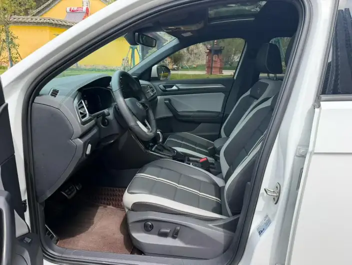 Volkswagen T-Roc 2024 Model 300TSI DSG Chenguang Edition – фото 8