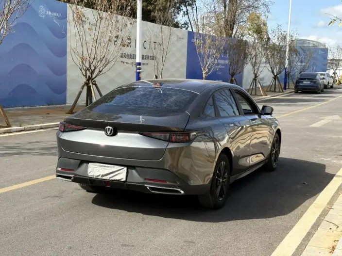 Changan Yida 2023 Model 1.5T GDI Automatic Changxiang Edition – фото 6