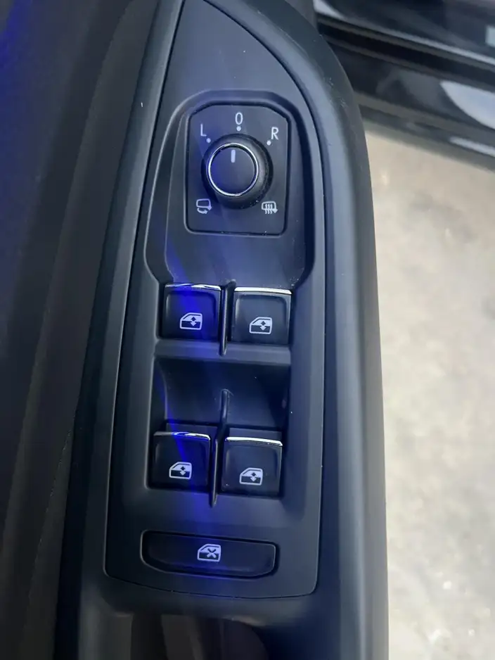 Volkswagen Passat 2022 Model 330TSI Deluxe Edition – фото 10