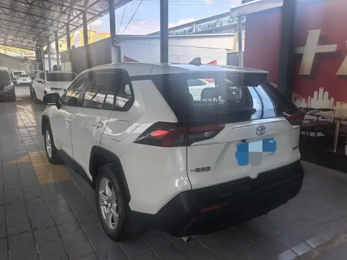 Toyota RAV4 2023 Model 2.0L CVT 2WD Urban Edition – фото 4