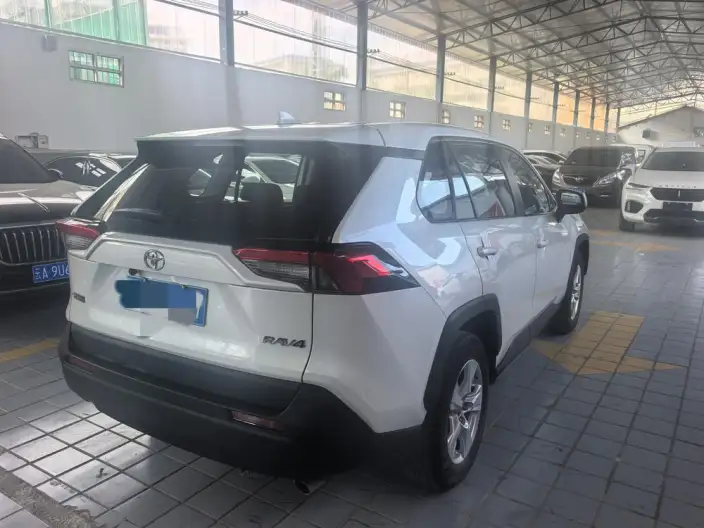Toyota RAV4 2023 Model 2.0L CVT 2WD Urban Edition – фото 6