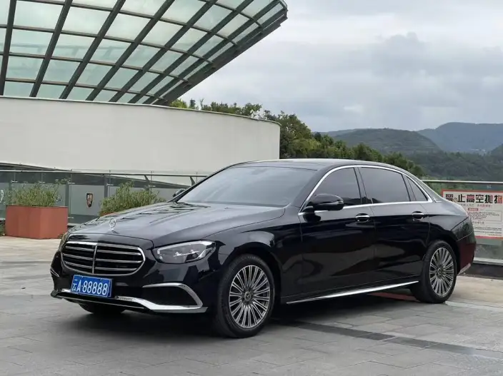 Mercedes-Benz E-Class 2023 Model Facelift E 300 L Luxury Model sedan – фото 1