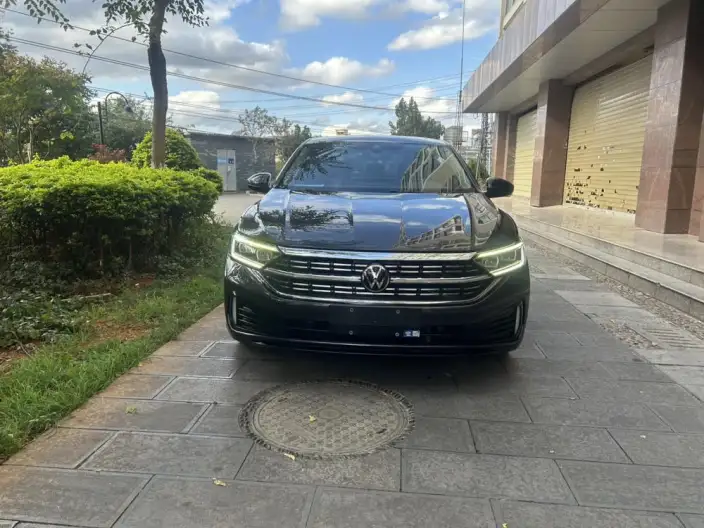 Volkswagen Sagitar 2023 Model 300TSI DSG Superior Edition – фото 2