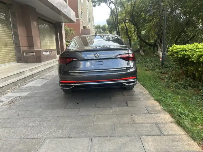 Volkswagen Sagitar 2023 Model 300TSI DSG Superior Edition – фото 5
