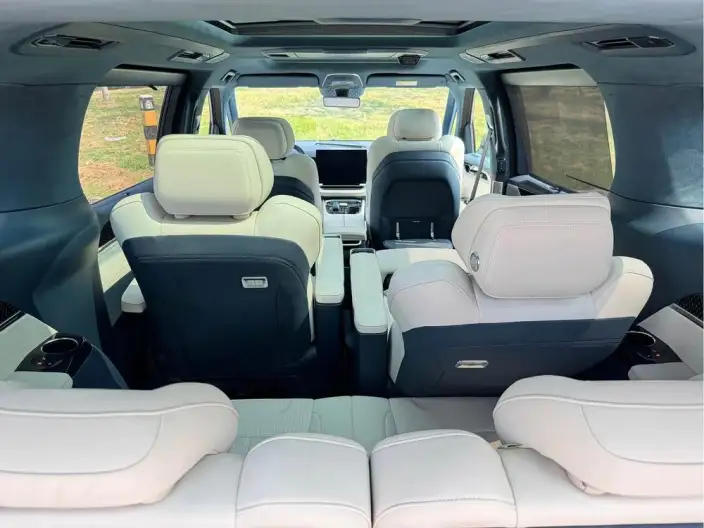 ZEEKR 009 2024 Model VI seat Executive Edition 4WD 108kWh – фото 7