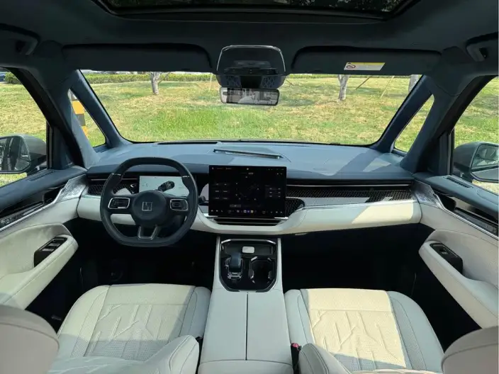 ZEEKR 009 2024 Model VI seat Executive Edition 4WD 108kWh – фото 9