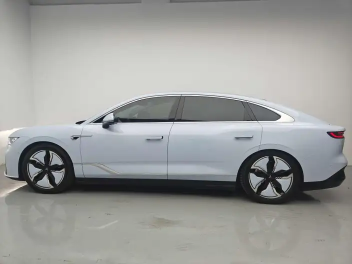 Voyah Pursuit EV 2023 Model 580km Standard Edition – фото 4