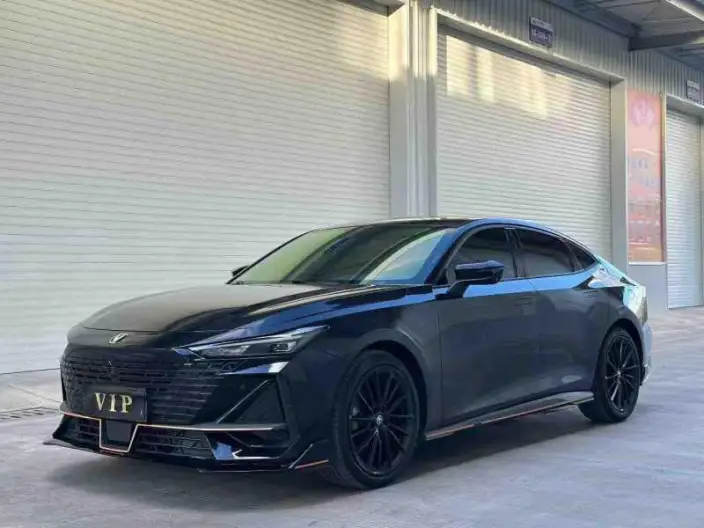 Changan UNI-V 2022 Model 1.5T Sports Edition