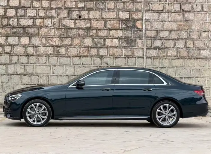 Mercedes-Benz E-Class 2023 Model E 300 L Luxury Model Sports sedan – фото 3