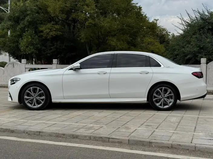 Mercedes-Benz E-Class 2023 Model Facelift E 300 L Fashion Model Sports sedan – фото 4