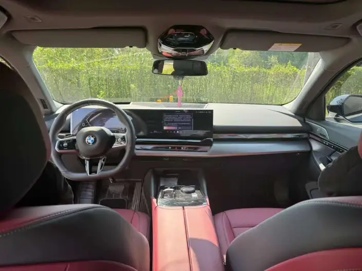 BMW 5 Series 2026 Model 530Li Leading Model M Sports Set – фото 7