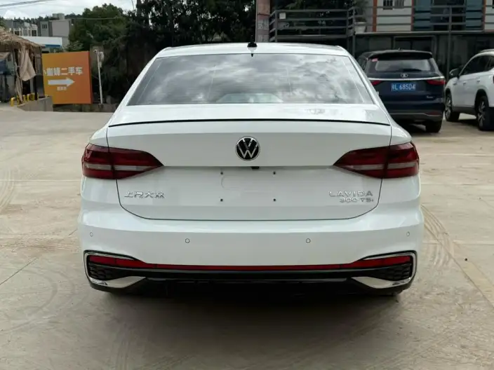 Volkswagen Lavida 2023 Model 300TSI DSG Manyi Edition – фото 5