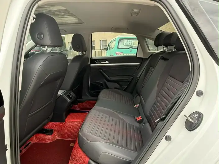 Volkswagen Lavida 2023 Model 300TSI DSG Manyi Edition – фото 9