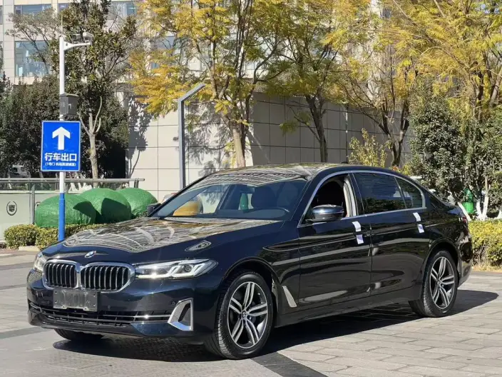 BMW 5 Series 2022 Model Facelift II 530Li Leading Model Luxury Set – фото 1