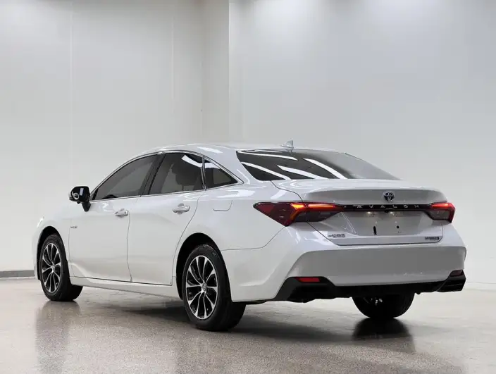 Toyota Avalon 2023 Model Intelligent Hybrid 2.5L E-CVT Deluxe Edition – фото 5