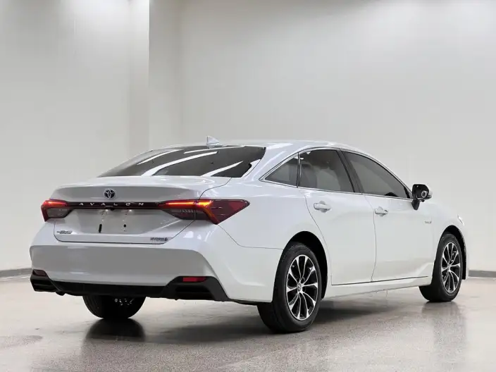 Toyota Avalon 2023 Model Intelligent Hybrid 2.5L E-CVT Deluxe Edition – фото 7
