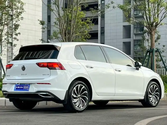 Volkswagen Golf 2021 Model 280TSI DSG R-Line – фото 5