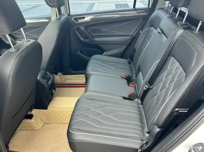Volkswagen Tiguan L 2024 Model 330TSI 2WD R-Line Enjoy the version more – фото 9
