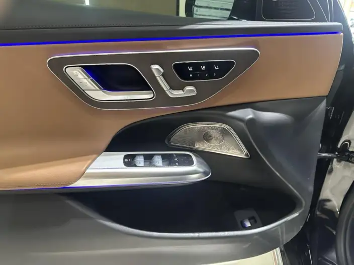 Mercedes-Benz E-Class 2024 Model E 300 L Luxury Model sedan – фото 4