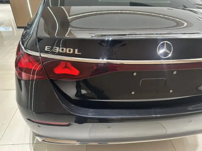 Mercedes-Benz E-Class 2024 Model E 300 L Luxury Model sedan – фото 8
