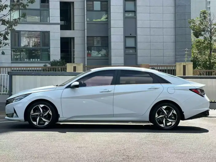 Hyundai Ioniq 2023 Model 1.5L CVT LUX Premium Edition