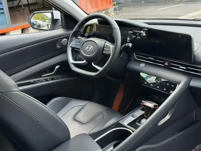 Hyundai Ioniq 2023 Model 1.5L CVT LUX Premium Edition – фото 7