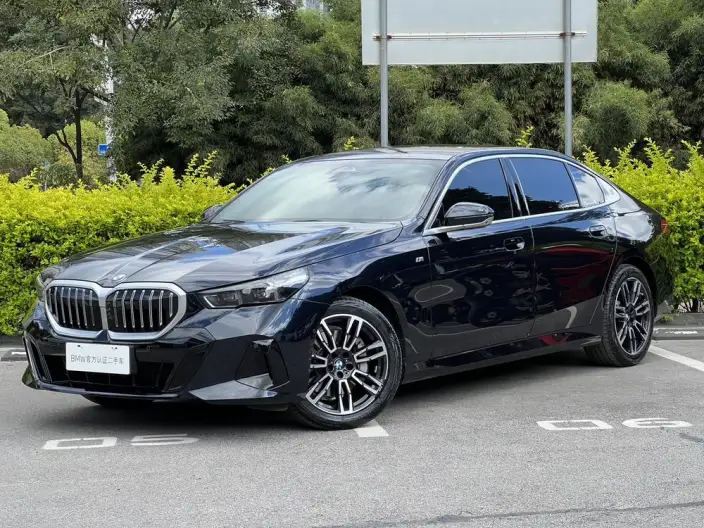 BMW 5 Series 2025 Model Facelift 530Li Leading Model M Sports Set