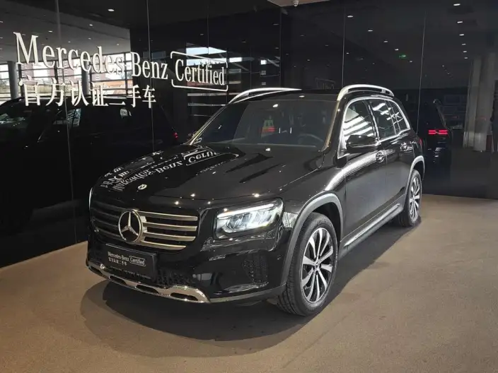 Mercedes-Benz GLB 2025 Model GLB 220 Fashion Model