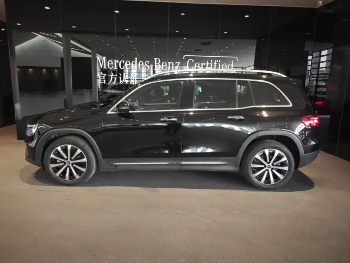 Mercedes-Benz GLB 2025 Model GLB 220 Fashion Model