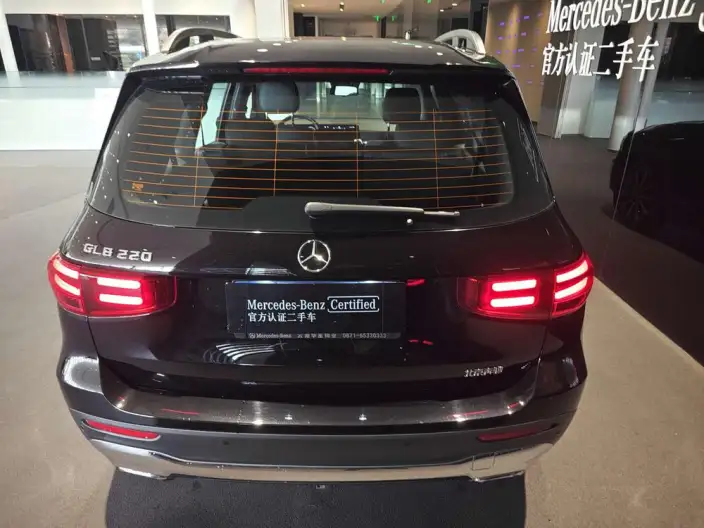 Mercedes-Benz GLB 2025 Model GLB 220 Fashion Model