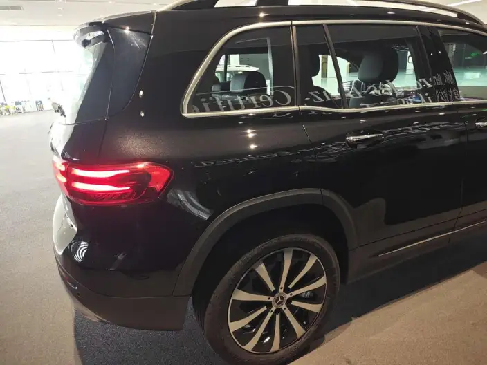 Mercedes-Benz GLB 2025 Model GLB 220 Fashion Model – фото 10