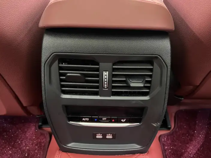 BMW 3 Series 2025 Model 330Li M Sports Night Set – фото 9