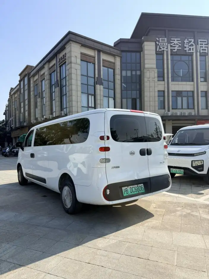 Maxus Dana V1 2024 Model V1+ Long axis Low top Gran Passenger car 62kWh – фото 4