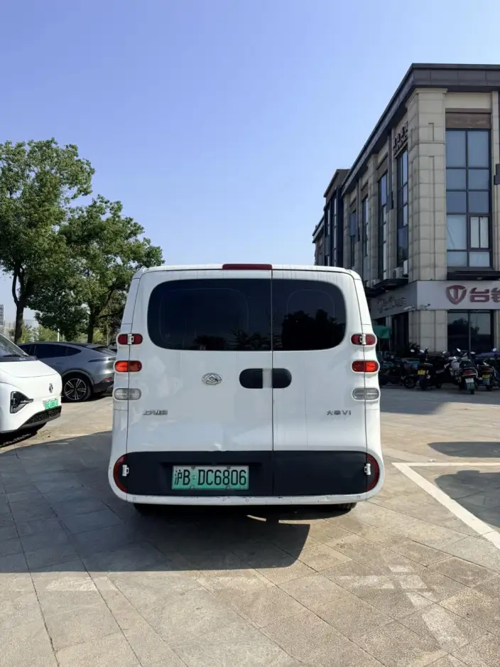 Maxus Dana V1 2024 Model V1+ Long axis Low top Gran Passenger car 62kWh – фото 5