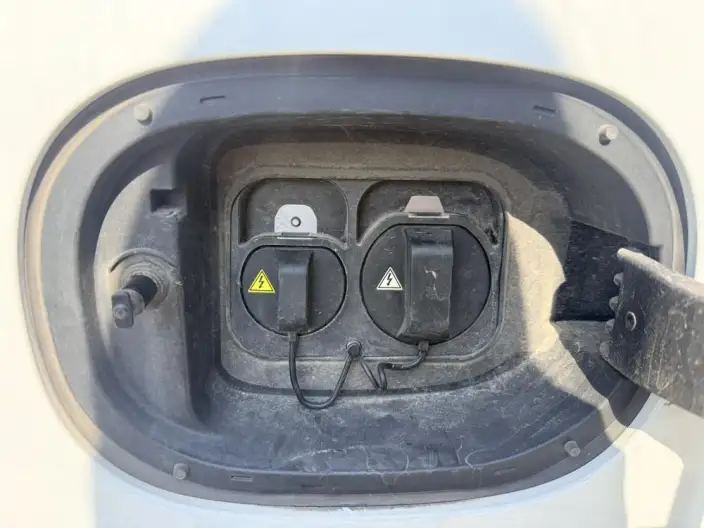 Maxus Dana V1 2024 Model V1+ Long axis Low top Gran Passenger car 62kWh – фото 7